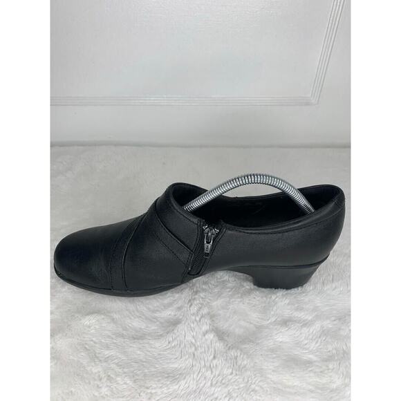 Clarks Womens Black Leather Slip-On Shoes With Buckle Detail Size 11M - Picture 4 of 8